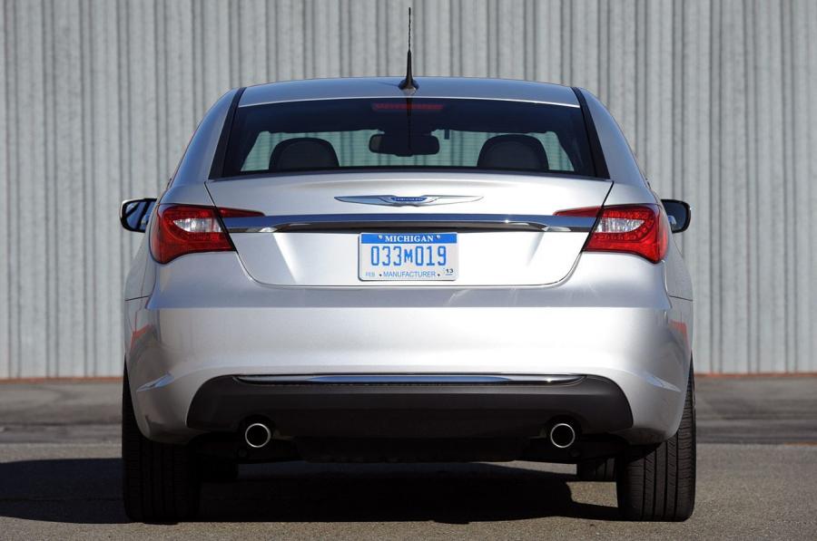  Chrysler 200 2011 года  (фото 52 из 122)